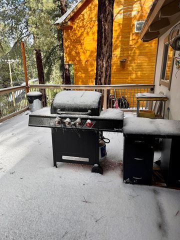 27720 Saunders Meadow Rd, Idyllwild, CA 92549