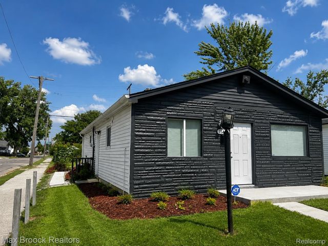 11418 Yosemite Street, Detroit, MI 48204