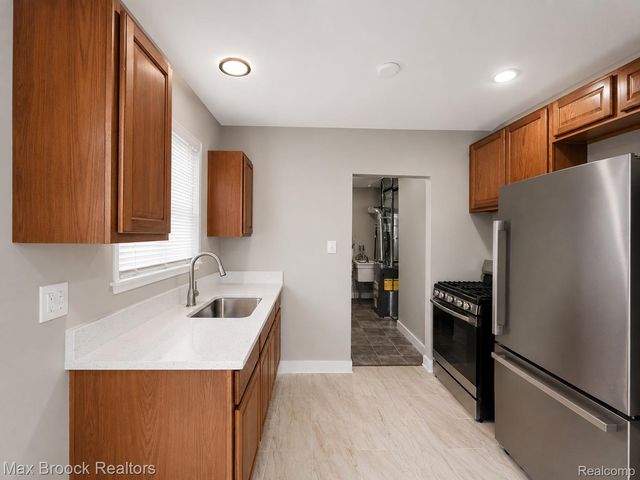11418 Yosemite Street, Detroit, MI 48204