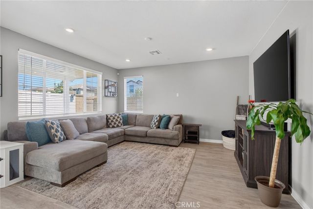 590 Colorado Drive, Rialto, CA 92377
