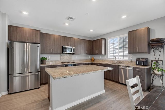 590 Colorado Drive, Rialto, CA 92377