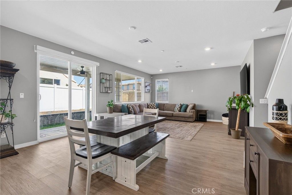 Image 13 of property listing at 590 Colorado Drive, Rialto, CA 92377