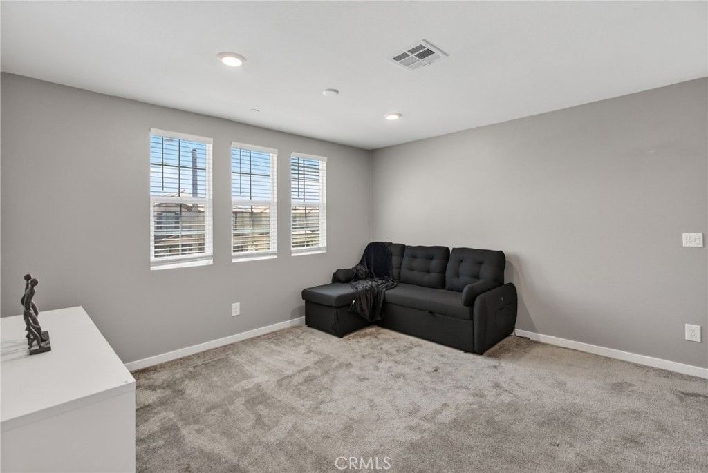 Image 19 of property listing at 590 Colorado Drive, Rialto, CA 92377