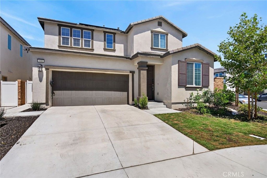 Image 3 of property listing at 590 Colorado Drive, Rialto, CA 92377