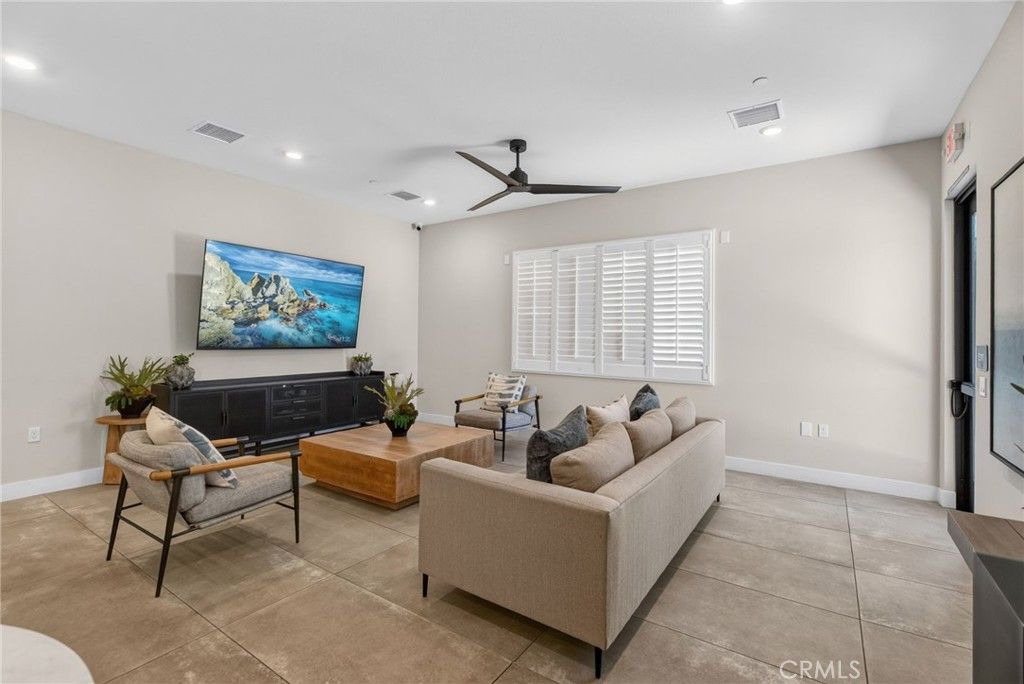 Image 34 of property listing at 590 Colorado Drive, Rialto, CA 92377
