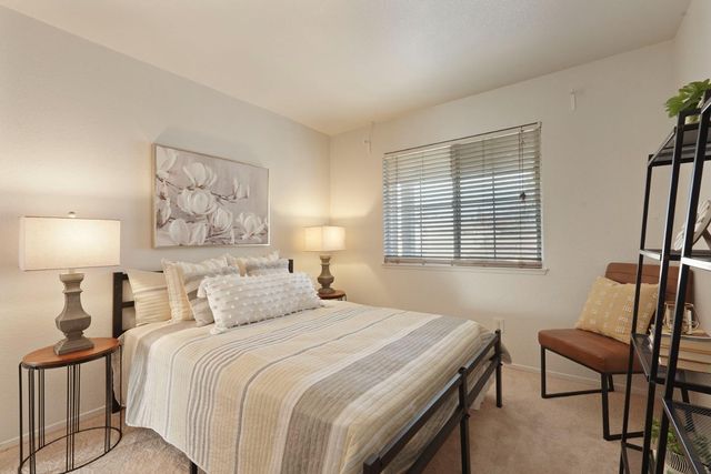 3634 Whispering Creek Cir, Stockton, CA 95219