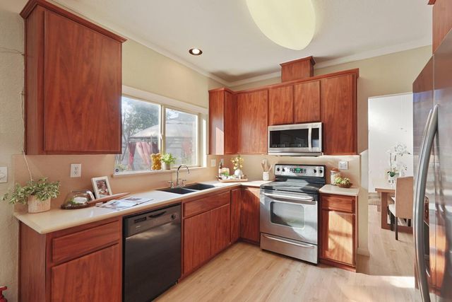 3634 Whispering Creek Cir, Stockton, CA 95219