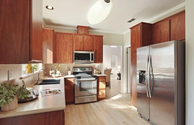 3634 Whispering Creek Cir, Stockton, CA 95219