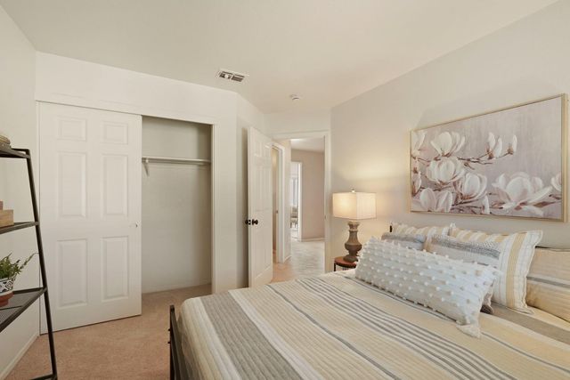 3634 Whispering Creek Cir, Stockton, CA 95219