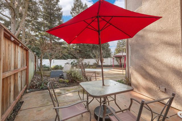 3634 Whispering Creek Cir, Stockton, CA 95219