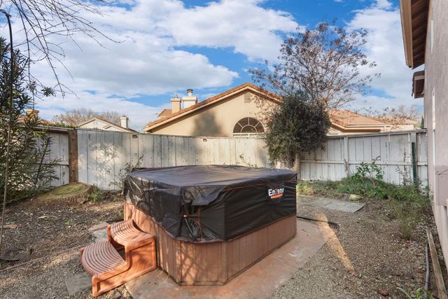 3634 Whispering Creek Cir, Stockton, CA 95219