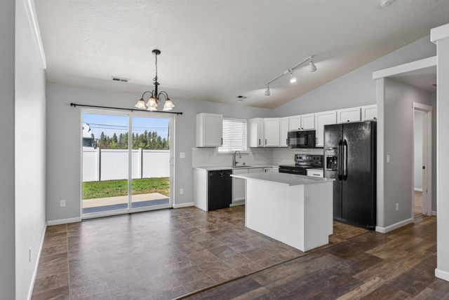 4407 S Mack Rd, Spokane, WA 99224