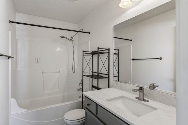 4407 S Mack Rd, Spokane, WA 99224