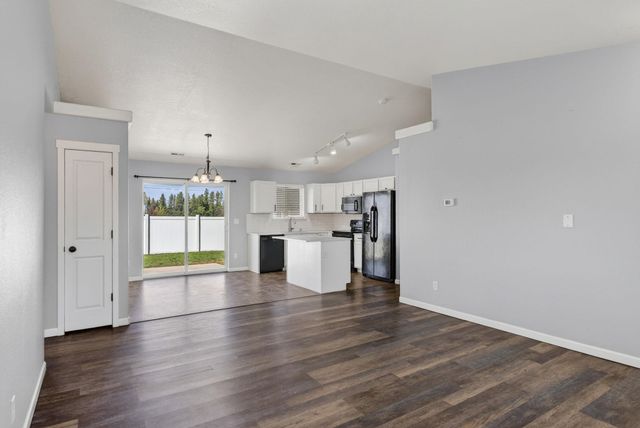 4407 S Mack Rd, Spokane, WA 99224