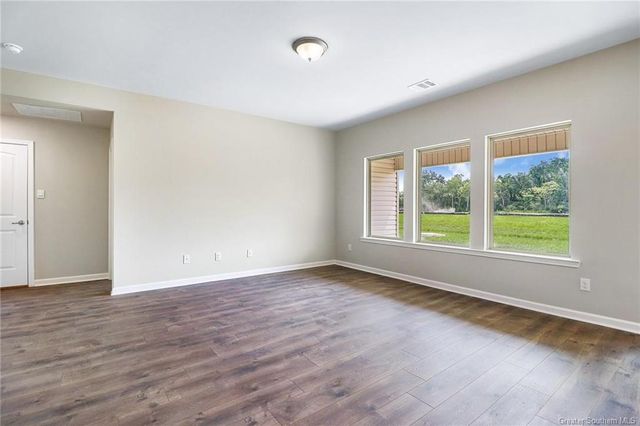 8124 Caden Lane, Iowa, LA 70647