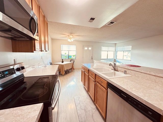 922 Ponselle Lane 3, Capitola, CA 95010