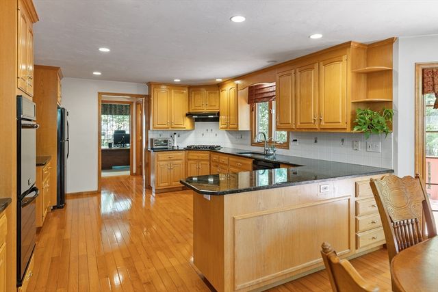 1 Sterling Dr, Hopkinton, MA 01748