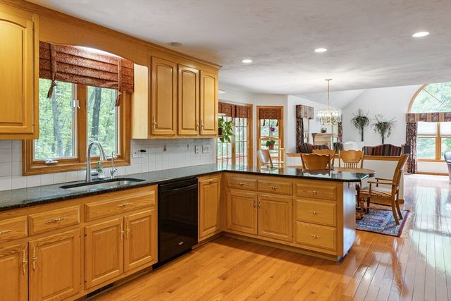 1 Sterling Dr, Hopkinton, MA 01748
