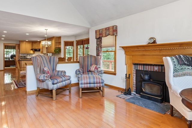 1 Sterling Dr, Hopkinton, MA 01748