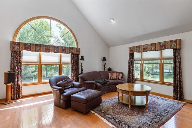 1 Sterling Dr, Hopkinton, MA 01748
