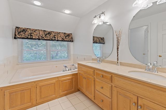 1 Sterling Dr, Hopkinton, MA 01748
