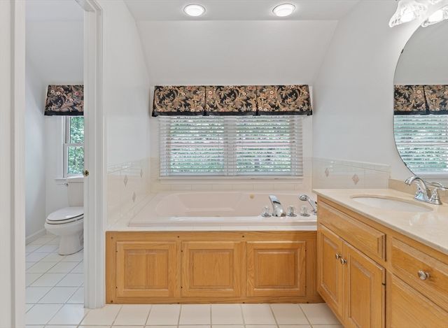 1 Sterling Dr, Hopkinton, MA 01748