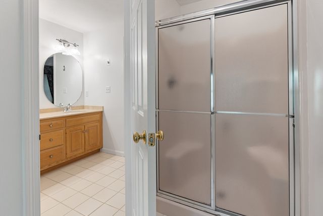 1 Sterling Dr, Hopkinton, MA 01748