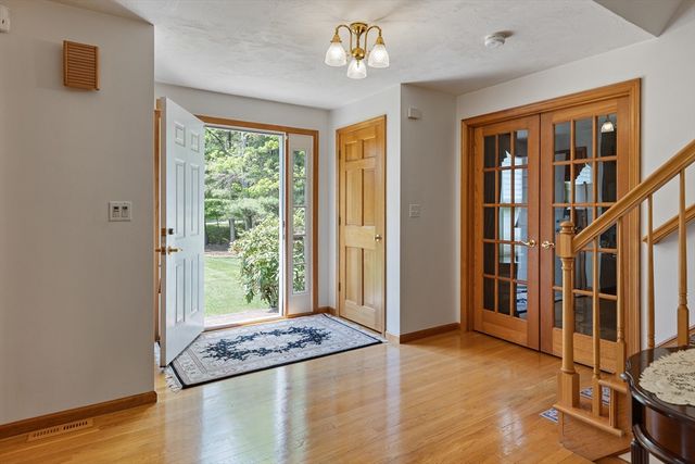 1 Sterling Dr, Hopkinton, MA 01748