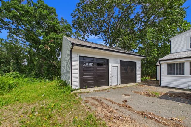 17 Winthrop Rd, Plymouth, MA 02360