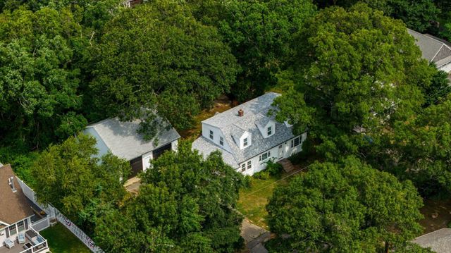 17 Winthrop Rd, Plymouth, MA 02360