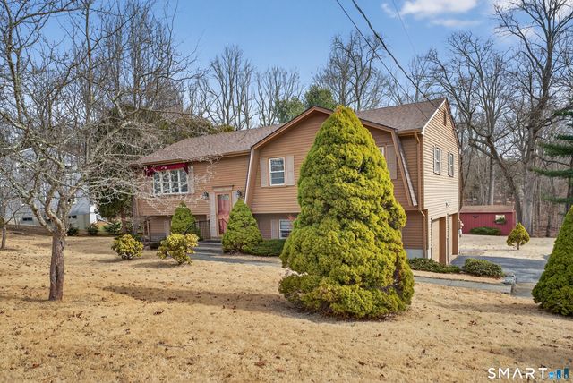 99 Dayton Road, Waterford, CT 06385