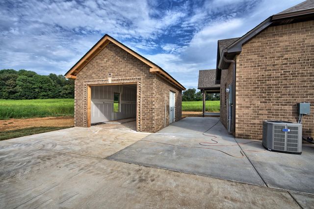 839 Shady Bluff Trail, Clarksville, TN 37043