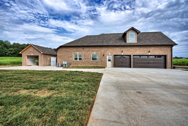 839 Shady Bluff Trail, Clarksville, TN 37043
