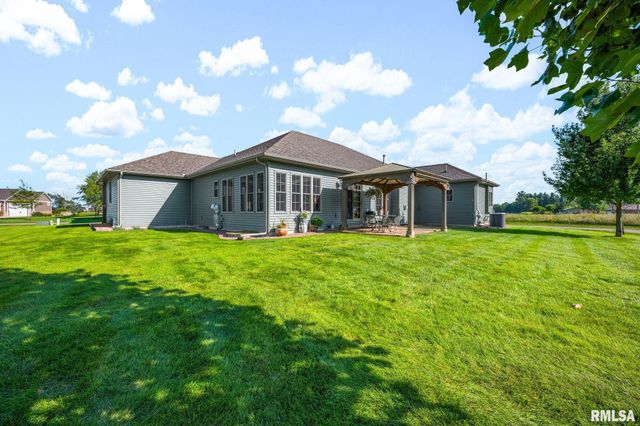 8321 W COYOTE CREEK Drive, Peoria, IL 61607