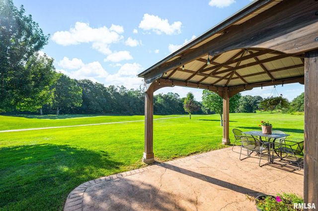 8321 W COYOTE CREEK Drive, Peoria, IL 61607