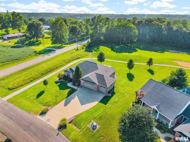 8321 W COYOTE CREEK Drive, Peoria, IL 61607