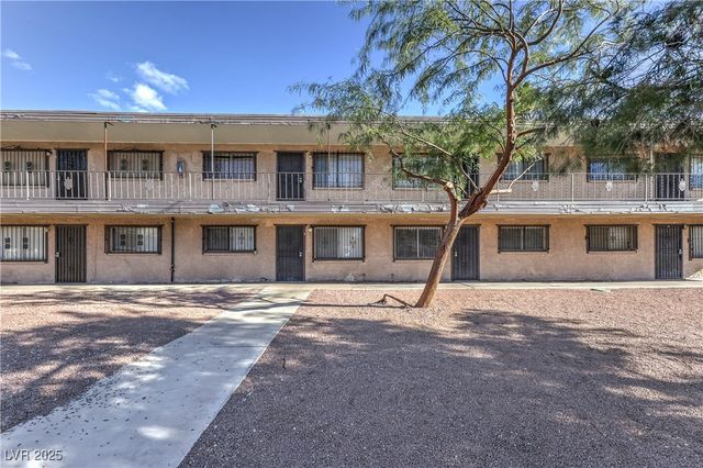 3720 Royal Crest Street 4, Las Vegas, NV 89119