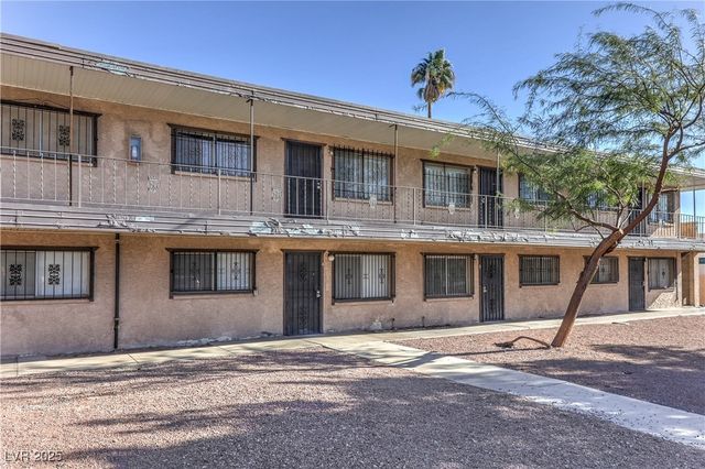 3720 Royal Crest Street 4, Las Vegas, NV 89119