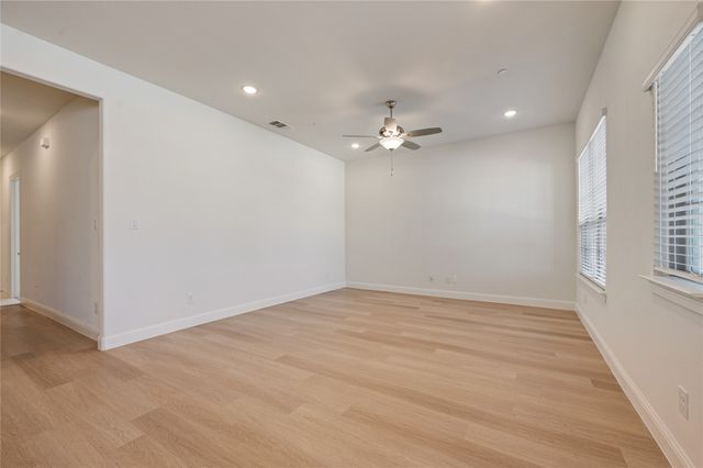 6580 Iron Horse Boulevard, North Richland Hills, TX 76180