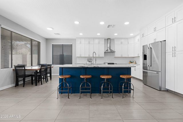3510 W DANCER Lane, San Tan Valley, AZ 85144