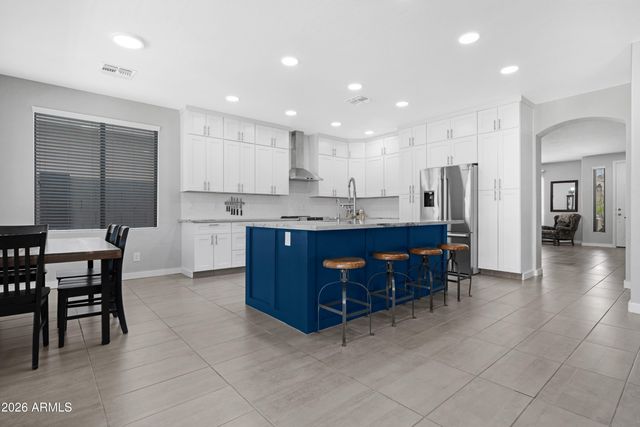 3510 W DANCER Lane, San Tan Valley, AZ 85144