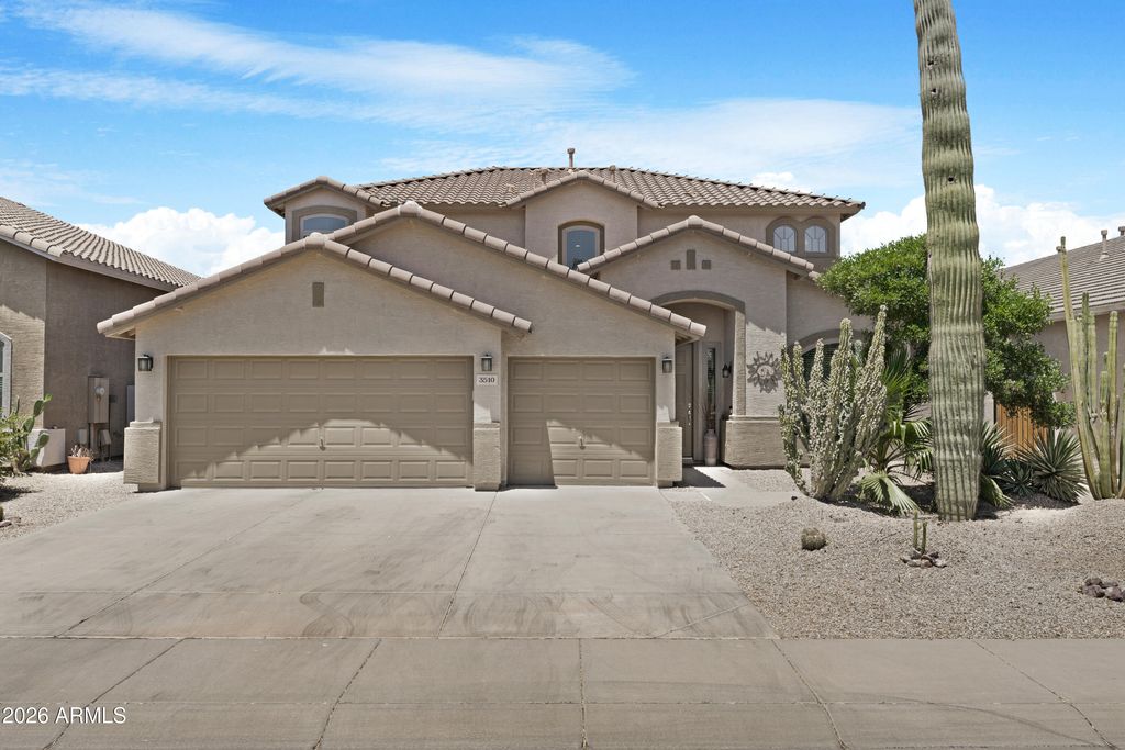 3510 W DANCER Lane, San Tan Valley, AZ 85144