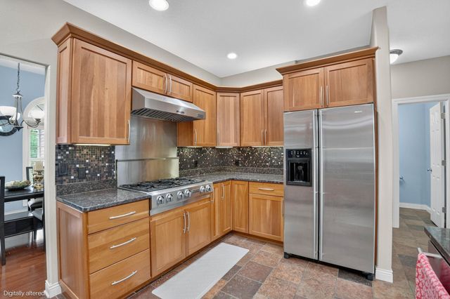 1216 Lake Ridge Drive, Cedar Falls, IA 50613