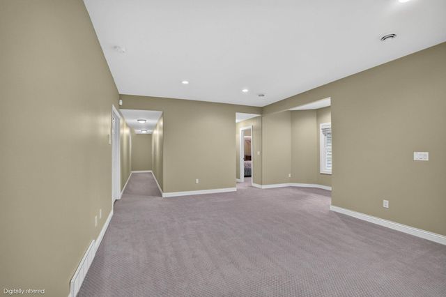 1216 Lake Ridge Drive, Cedar Falls, IA 50613