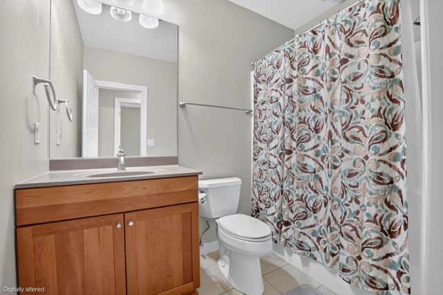 1216 Lake Ridge Drive, Cedar Falls, IA 50613