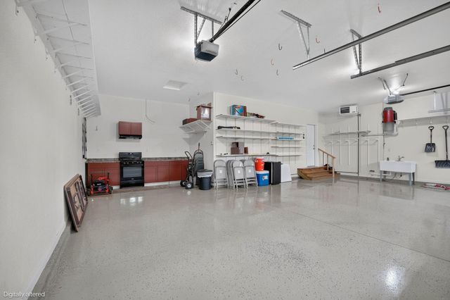 1216 Lake Ridge Drive, Cedar Falls, IA 50613