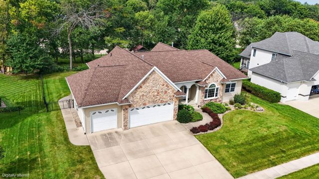 1216 Lake Ridge Drive, Cedar Falls, IA 50613