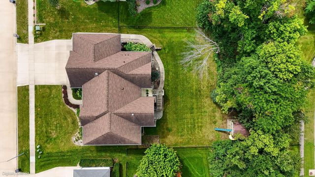 1216 Lake Ridge Drive, Cedar Falls, IA 50613