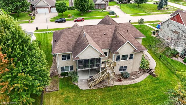 1216 Lake Ridge Drive, Cedar Falls, IA 50613