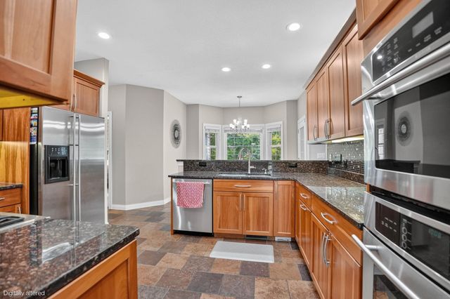 1216 Lake Ridge Drive, Cedar Falls, IA 50613